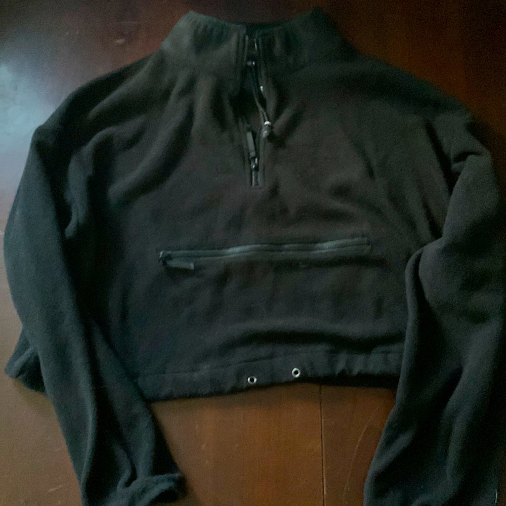 Sweater crop top